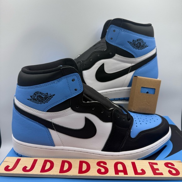 Nike Air Jordan 1 Retro High OG UNC Toe DZ5485-400 Men’s Size 13 NIBNew